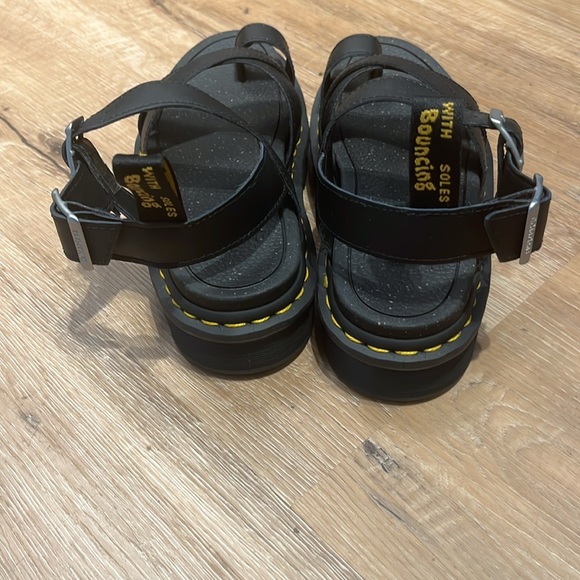 Women’s Size 6 Dr.Martens Black Sandals - Picture 4 of 9